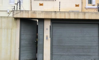 Anúncio Excelente moradia V3 duplex, mobiliada, na Vila Alice.