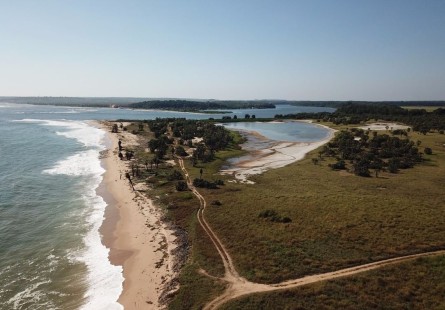 Anúncio Terreno de 06 hectares, na praia do Sangano, zona turística de Cabo Ledo.