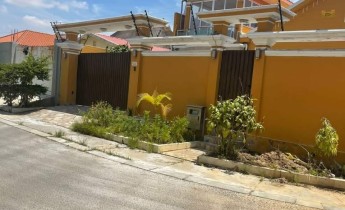 Anúncio Vivenda V4 com piscina e anexo, no Projecto Nova Vida, Urbanização Boa Vida.