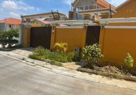 Anúncio Vivenda V4 com piscina e anexo, no Projecto Nova Vida, Urbanização Boa Vida.