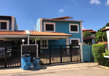 Anúncio Vivenda V3 duplex, com anexo e piscina, sito no Condomínio Flores de Talatona, Talatona.