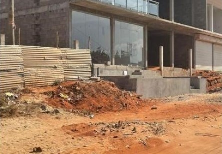 Anúncio Estabelecimento comercial inacabado, no Lar do Patriota, adjacente a administração.