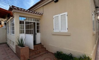 Anúncio Excelente vivenda térrea V3+anexo, na Vila Alice, rua António Manuel Noronha.