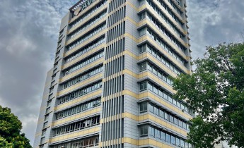 Anúncio Apartamento T4 mobiliado, no Maculusso no Edifício Avenca Plaza