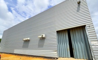 Anúncio Fábrica/Terreno no Polo Industrial de Viana, por detrás do estaleiro da Mota Engil.