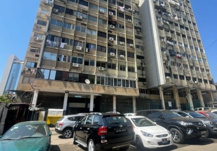 Anúncio Apartamento T1 remodelado, sito nas Ingombotas, Mutamba, Prédio J Pimenta.