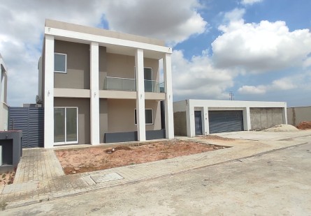 Anúncio Vivenda V4 com anexo, na Urbanização Boa Vida, Condomínio 01.