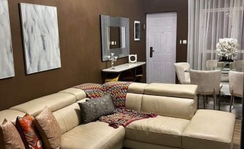 Anúncio Vender: Excelente moradia V3 com piscina, no Mártires.