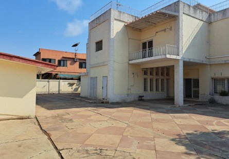 Anúncio Vender: Vivenda V7 com anexo, no Miramar, Centro da cidade.