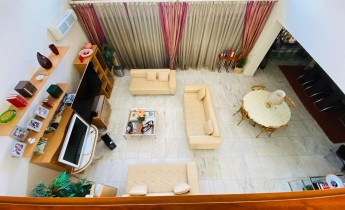 Anúncio Vender: Luxuosa vivenda V5 com piscina e anexo, no Futungo de Belas