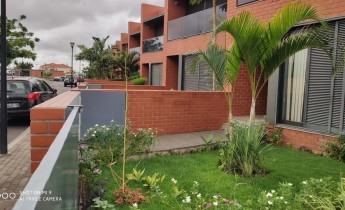 Anúncio Vender: Moradia V3 de esquina, no Condomínio Blue de Talatona.