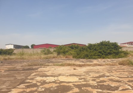 Anúncio VENDER: TERRENO COM UM ARMAZÉM NO INTERIOR, POR DETRÁS DA CIDADE DA CHINA.