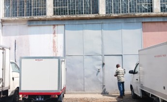 Anúncio Aluga-se excelente armazém de 500 m2 na Estrada Luanda- Cacuaco