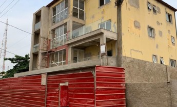 Anúncio EDIFÍCIO DE 4 PISO DISPONÍVEL PARA ARRENDAMENTO