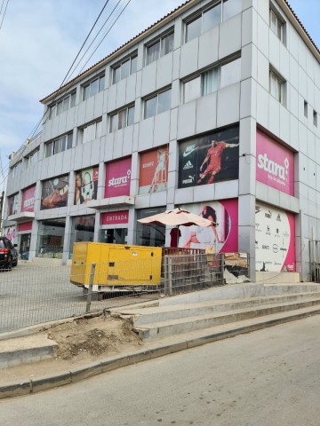 Edifício comercial e residencial, no bairro Palanca, Rua L.