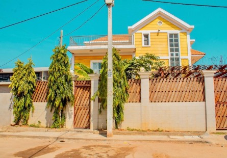 Anúncio Arrendar: Vivenda uni-familiar V4, no Camama, por detrás do Edifício Laramel