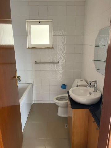 Apartamento T3, no Condomínio Astros, Talatona.