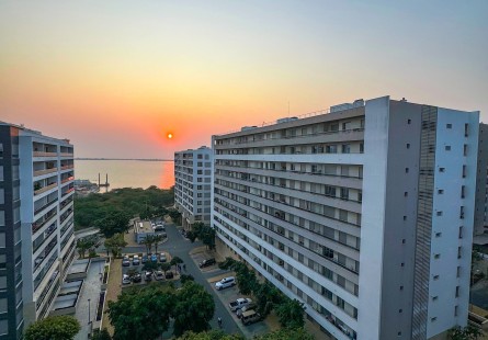 Anúncio Apartamento T3, no Condomínio Rosalinda, estrada direita da Corimba.