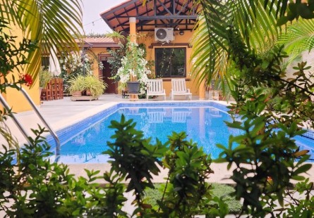 Anúncio Vivenda V3 com anexo e piscina, mobiliada, no Condomínio Jardim de Rosas, 2 Fase.