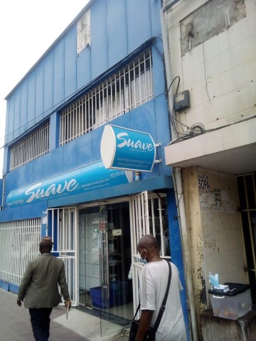 Estabelecimento comercial, na Marginal de Luanda, adjacente a sede da Africell SA.