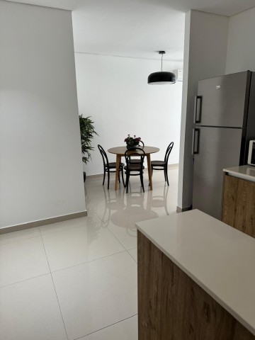 Apartamento T1 mobilado, no Edifício Blue Wind, Ilha de Luanda defronte ao Café Del Mar.