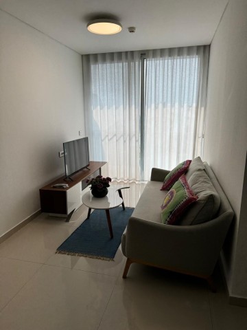 Apartamento T1 mobilado, no Edifício Blue Wind, Ilha de Luanda defronte ao Café Del Mar.