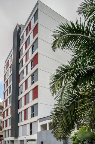 ARRENDAR: APARTAMENTO T1 MOBILADO NO EDIFÍCIO COQUEIROS PRESTIGE