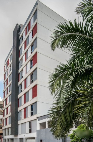 Apartamento T1 mobiliado, no Edifício Coqueiros Prestige, Coqueiros.