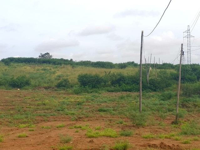 TERRENO DE 2 HECTARES, BERMA ESTRADA, CACUACO