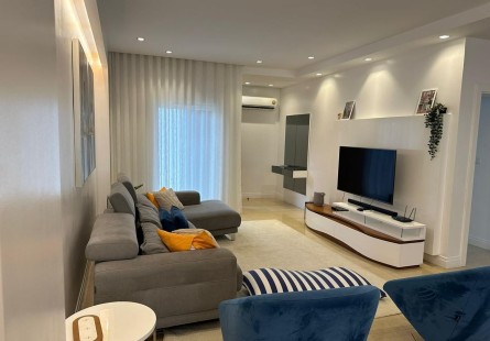 Anúncio Vivenda V4 com anexo e piscina, mobiliada, no Condomínio Infinity II, Benfica.