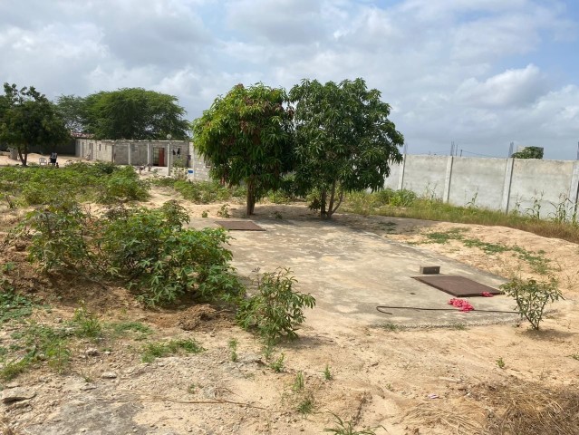 Terreno de 180/80, nos Ramiros, Benfica.