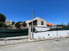 Vivenda V4 com piscina, na Sesimbra, Lagoa da Albufeira, Portugal.