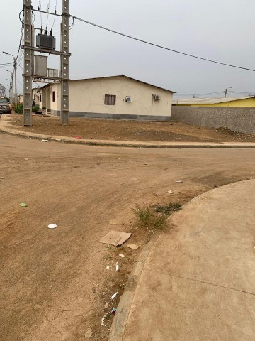 VIVENDA T3, NO CONDOMÍNIO DA POLÍCIA, DISTRITO URBANO DO SEQUELE, MAYE MAYE.