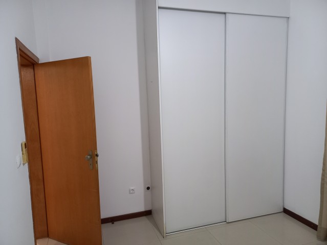 Apartamento T3, no R/C do Condomínio Vale dos Pássaros