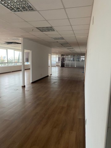 Escritório de 385m², no Condomínio Belas Business Park, Talatona.