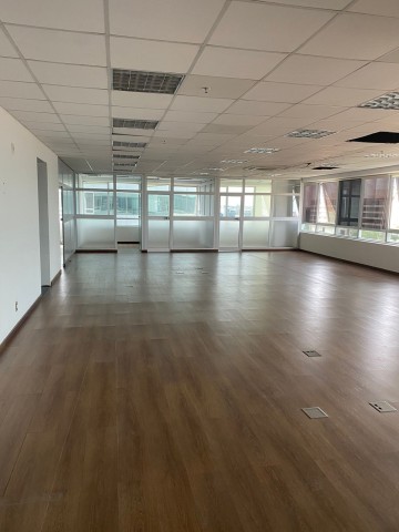 Escritório de 385m², no Condomínio Belas Business Park, Talatona.