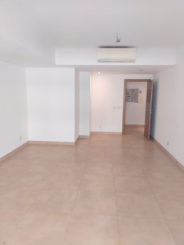 Apartamento T2, no Condomínio Dolce Vita, Talatona.