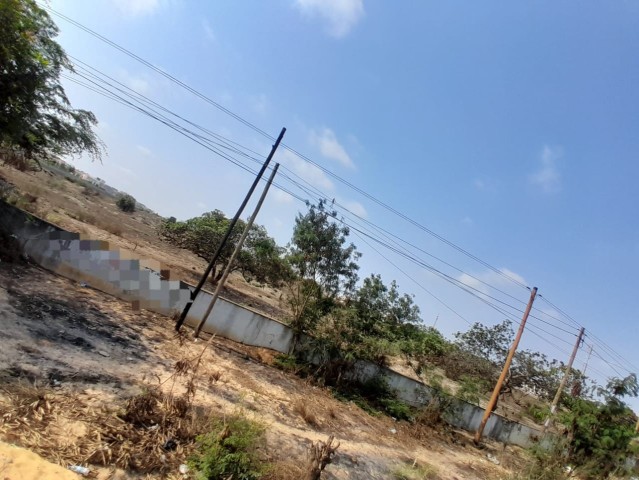 Terreno de 4 hectares, na 1ª linha da Via Expressa, sentido desvio do Zango/11 de Novembro.