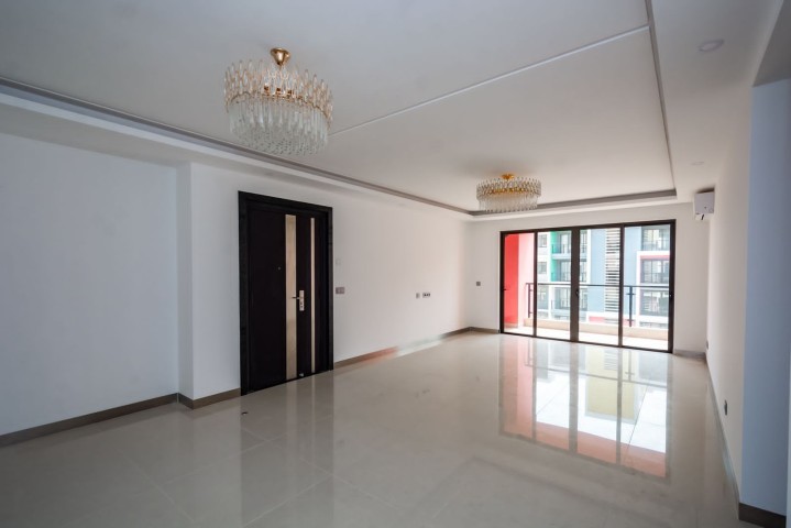 Apartamento T3 no Condomínio Royal Park, Talatona.