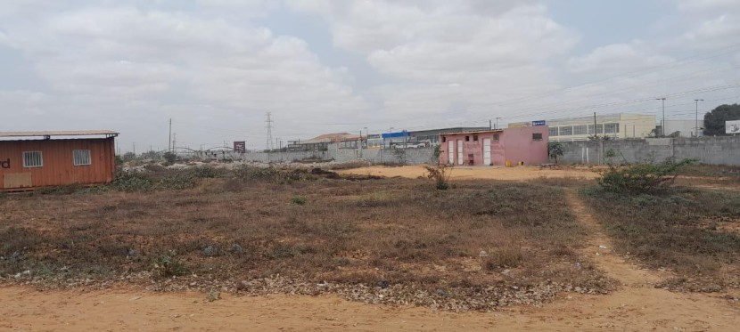 Terreno de 28 hectares, defronte ao Bama Mobiliário, de 1 linha, na Via Expressa.