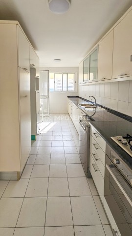 Apartamento T4 no Condomínio Acquaville, Talatona.