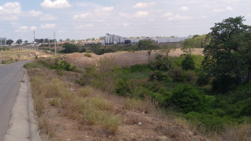 Terreno de 2,1 hectares, 1 linha, adjacente ao novo Aeroporto Internacional de Luanda, Icolo e Bengo.