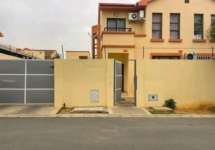 Anúncio Vivenda V3 geminada, no Condomínio Austin Residencial, Camama.