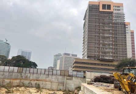 Anúncio Terreno de 3.547,83m², no Centro da Cidade, Ingombotas.
