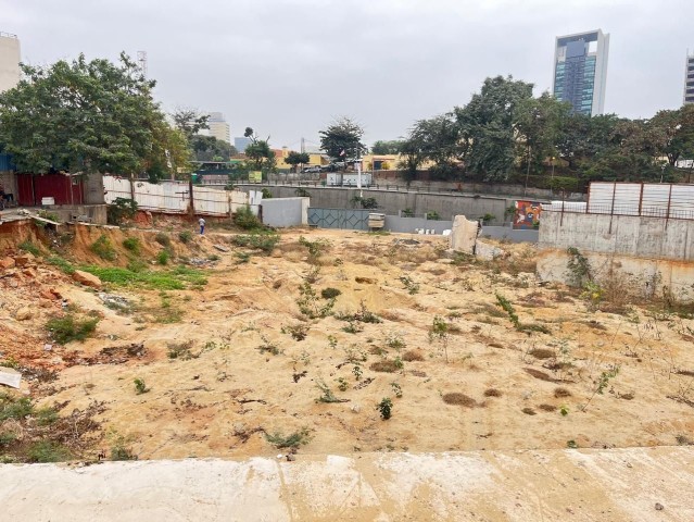 Terreno de 3.547,83m², no Centro da Cidade, Ingombotas.