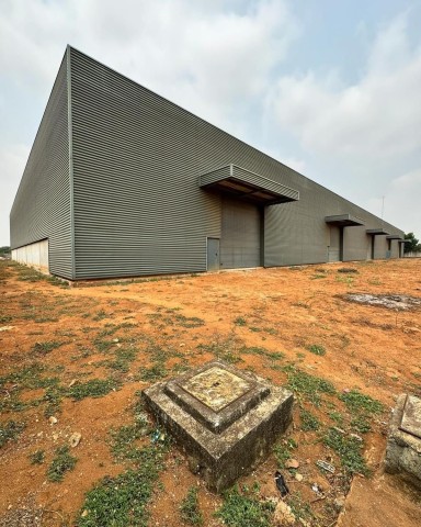 Terreno/armazém de 12.000m², na Avenida KM 38, Bom Jesus, Icolo e bengo.