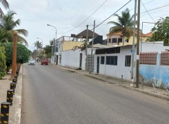 Anúncio Moradia V4 para reformar, na zona nobre do Futungo, rua do Chamavo,