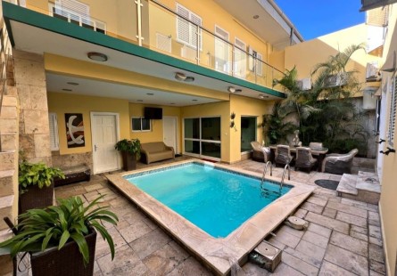Anúncio Guest House com piscina, mobiliada, na Vila Alice.
