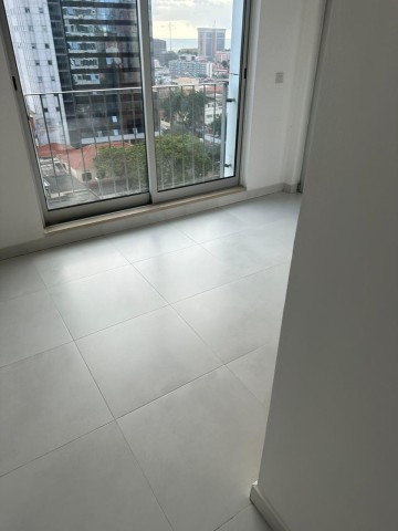 Apartamento T2, nas Torres Oceano, Maculusso.