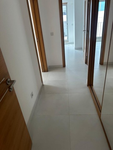 Apartamento T2, nas Torres Oceano, Maculusso.